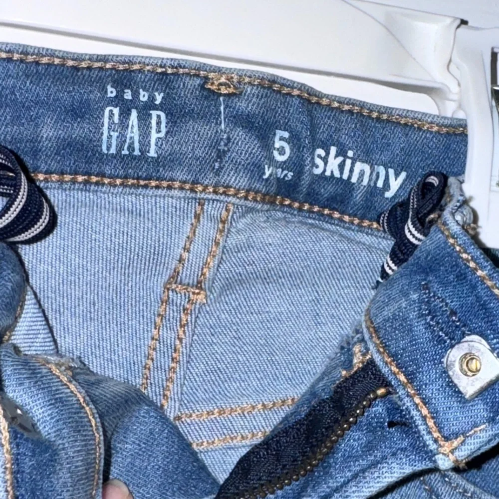 Gap Boys Skinny Jeans Size 5 Blue Distressed Denim